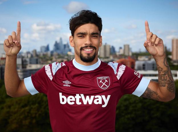 Lucas Paqueta je podozrivý z úmyselného inkasovania až piatich žltých kariet v zápasoch Premier League.