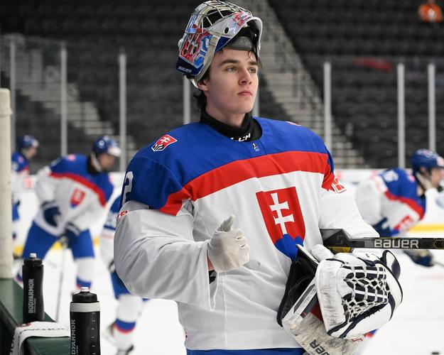 Brankár Michal Prádel odchytal za Slovensko vydarený šampionát do 18 rokov.