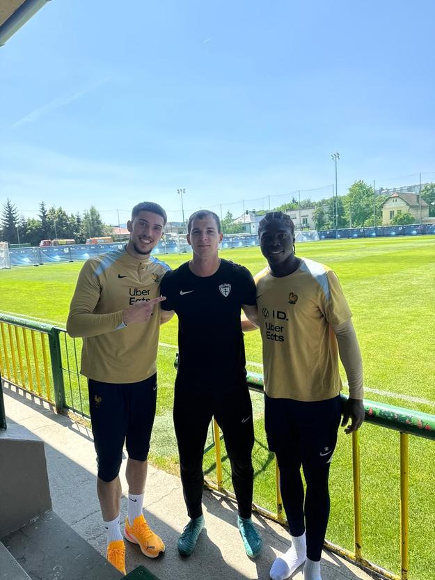 Marek Teplan (uprostred) a francúzski reprezentační brankári.