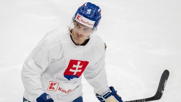 Adam Žiak vlani na Nemeckom pohári absolvoval reprezntačný debut, na majstrovstvá sveta do Štokholmu sa však pre zranenie nedostal.