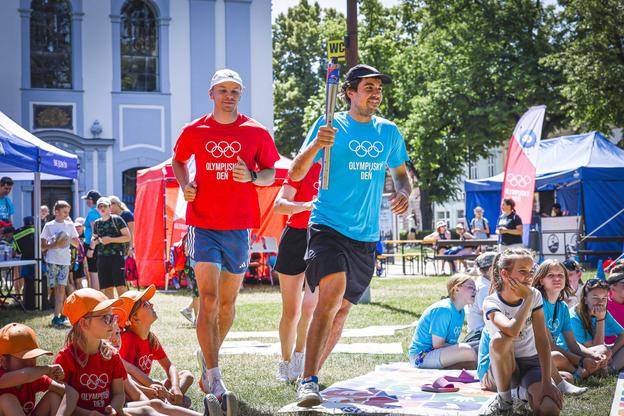 Richard Tury sa nedávno zúčastnil na Olympijskom dni v Spišskej Novej Vsi, kde si aj chvíľu pobehol s olympijskou pochodňou.
