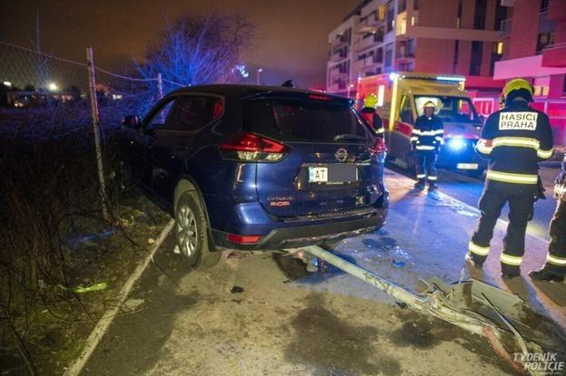 Аварія автомобіля з українськими номерами на празькому Злічіні, 12 лютого 2023