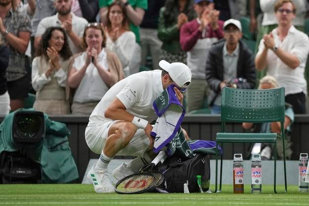 Bulhar Grigor Dimitrov musel v osemfinále odstúpiť, hoci nad Sinnerom viedol 2:0 na sety.
