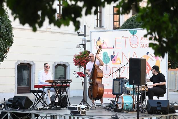 Slovak pianist and composer Alan Bartuš, bassist Štefan "Pišta" Bartuš and Italian drummer Antonio Cerfeda during last year's edition of Trnavský Jazzyk.