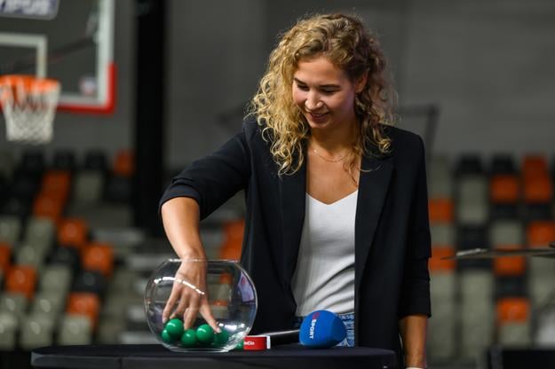 Bsketbalistka Alica Moravčíková počas žrebu nového ročníka basketbalovej extraligy v Bratislave.