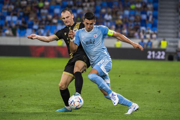 Nemanja Bilbija (vľavo) v auguste 2023 na Tehelnom poli.
