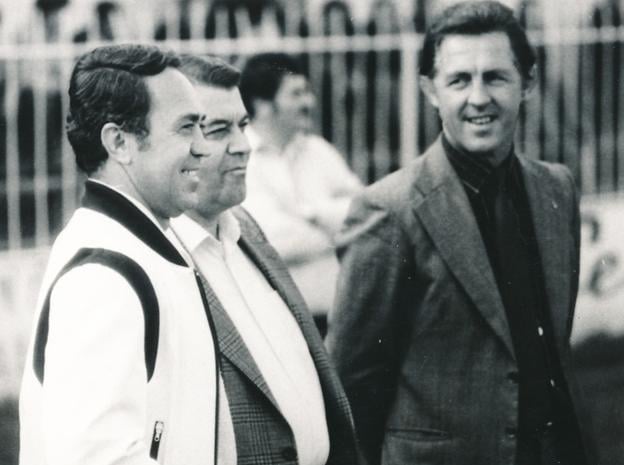 Zľava Valér Švec, Anton Malatinský a Justín Javorek pri zápase Trnavy a Prešova v 80. rokoch.