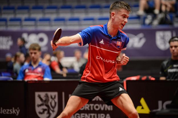 Samuel Arpáš si zo slovenských stolnotenisových reprezentantov užil na tohtoročných ME mládeže v Ostrave najviac radosti a je zatiaľ najúspešnejším členom NSTCm v Nitre.