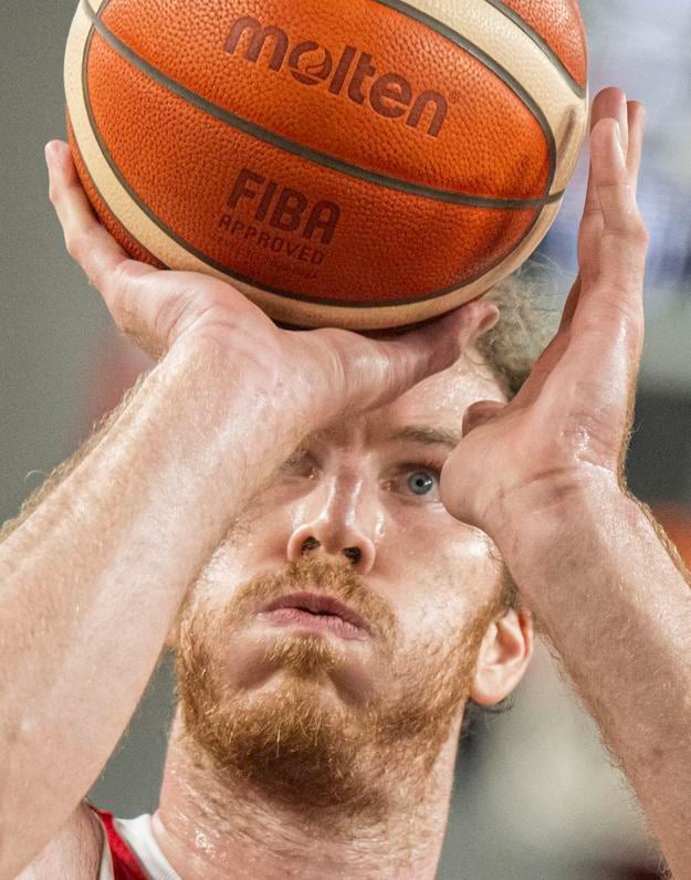 Jakob Pöltl (Rakúsko, hráč Toronto Raptors - NBA) počas prípravného zápasu Slovensko - Rakúsko v Bratislave.