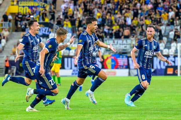 Na snímke futbalisti Košíc sa tešia z druhého gólu počas prvého zápasu 2. predkola futbalovej Konferenčnej ligy FC Košice - FC Neman Grodno.