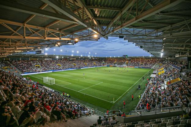 Fanúšikovia vytvorili výbornú atmosféru. Hráči i tréner Skuhravý ju ocenili.