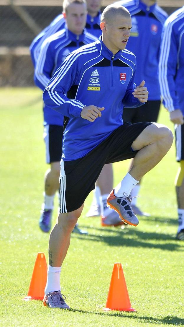 Martin Škrtel na tréningu slovenskej reprezentácie počas MS 2010.