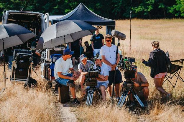The crew during the Kavej 2 shooting.