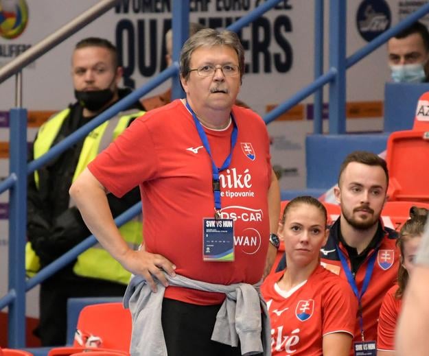Pavol Streicher počas zápasu v 5. skupine druhej fázy kvalifikácie ME 2022 Slovensko - Maďarsko, v októbri 2021 v Topoľčanoch.
