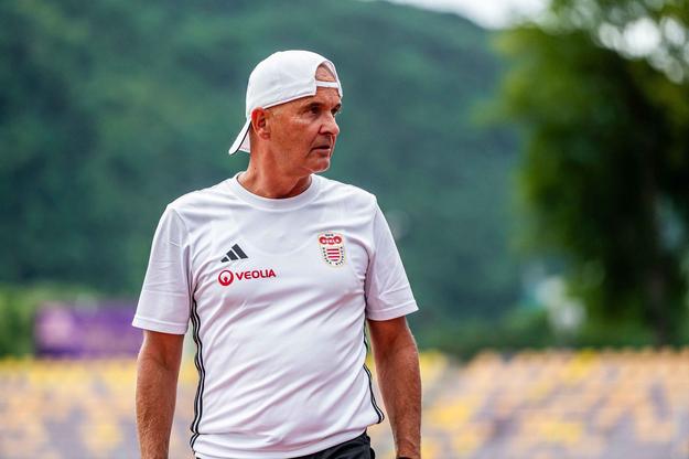 Tréner Dukly Juraj Jarábek dostal v 54. minúte červenú kartu a skončil na tribúne.