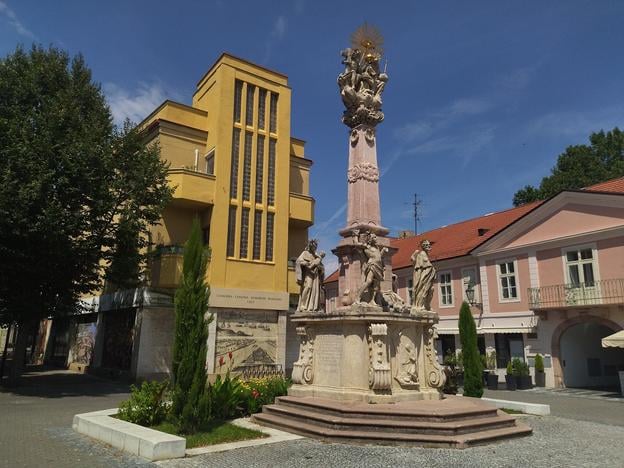 Holy Trinity Column in the centre of Komárno