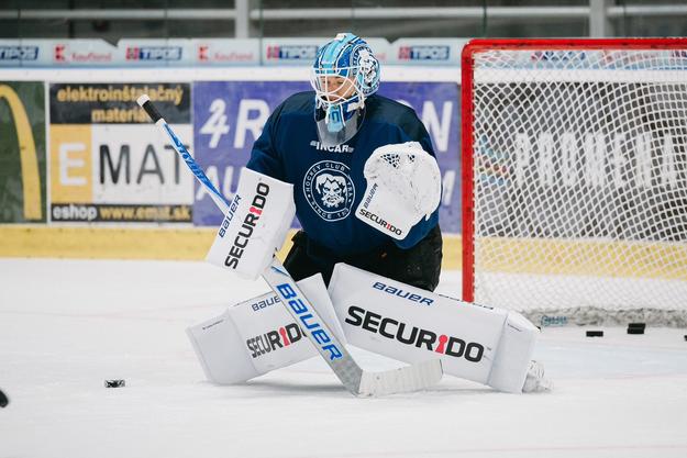 Nový fínsky brankár Jasper Patrikainen trénuje v drese HK Nitra.