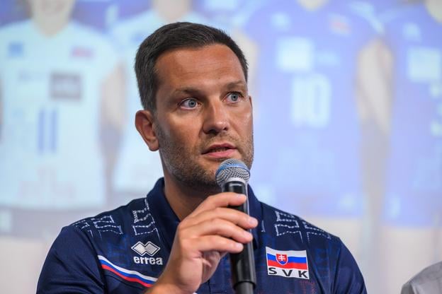 Reprezentačný tréner žien Michal Mašek počas tlačovej konferencie pred odletom reprezentácie na MS.