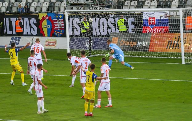 Nakoniec sa krásne zatrepotala v sieti.