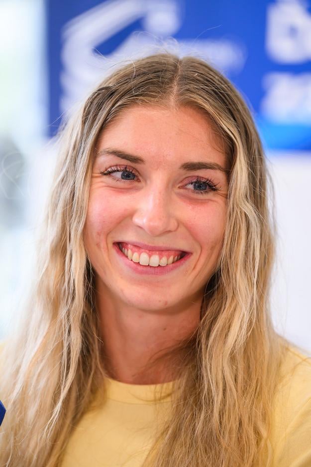 Slovenská atlétka Emma Zapletalová počas brífingu s novinármi po návrate z Diamantovej ligy v Zürichu v Bratislave.
