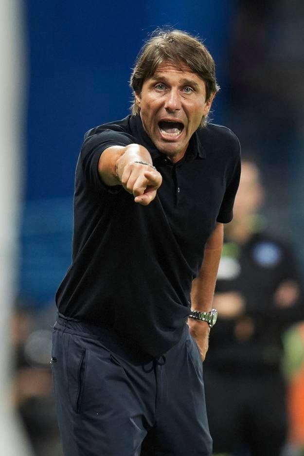 Tréner Neapola Antonio Conte.