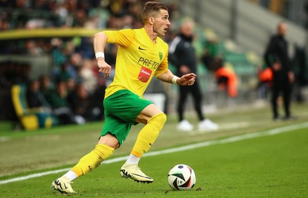 Na snímke Peter Pekarík (Žilina) v zápase 12. kola futbalovej Niké ligy medzi MŠK Žilina - FK Železiarne Podbrezová v sobotu 26. októbra 2024 v Žiline.