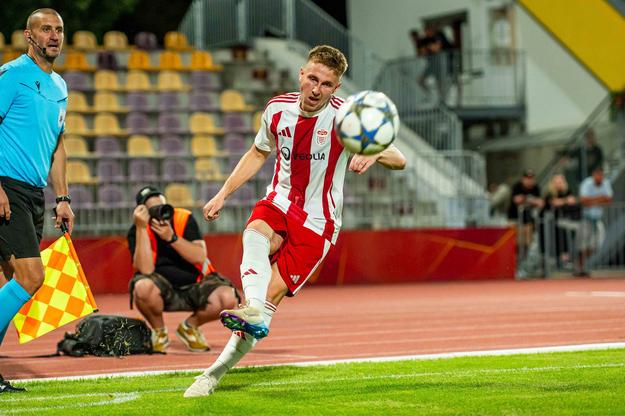 Tibor Slebodník sa blysol ukážkovým gólom do šibenice. Na víťazstvo však Dukla nestačil.