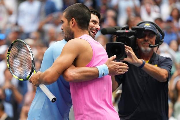 Objatie Djokoviča a Alcaraza po semifinálovej bitke na US Open.