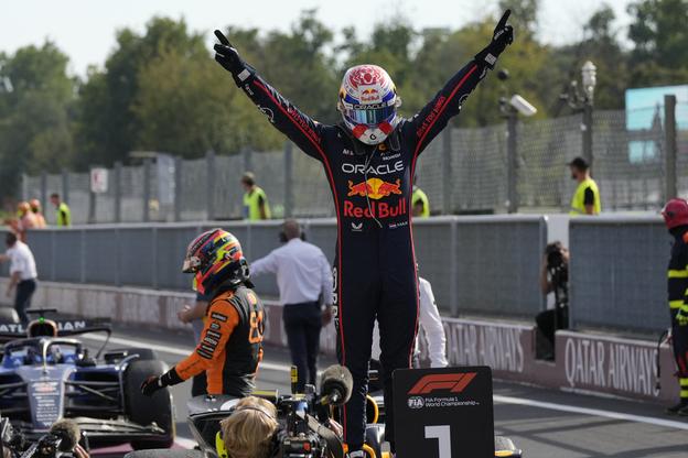 Max Verstappen na Red Bulle sa teší z víťazstva na VC Talianska na okruhu v Monze.