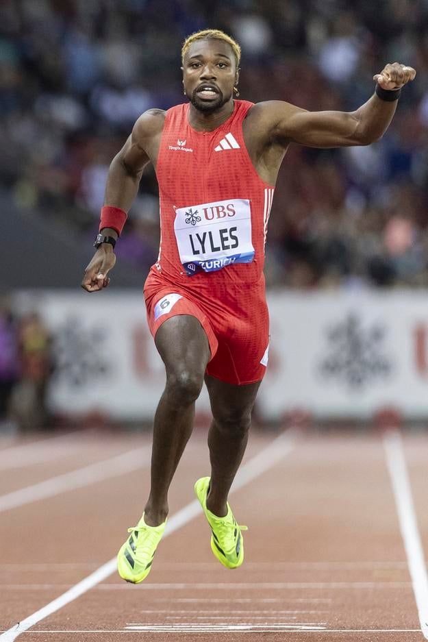 Američan Noah Lyles sa môže na šampionáte v Tokiu zapísať do histórie.