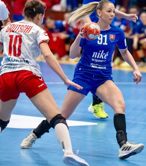 Dlhoročná kapitánka reprezentácie hádzanárok Slovenska Réka Bíziková ukončila hráčsku kariéru.