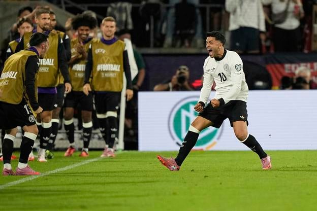 Nadiem Amiri  sa raduje z gólu počas zápasu A-skupiny kvalifikácie MS 2026 vo futbale Nemecko - Severné Írsko v Kolíne nad Rýnom.