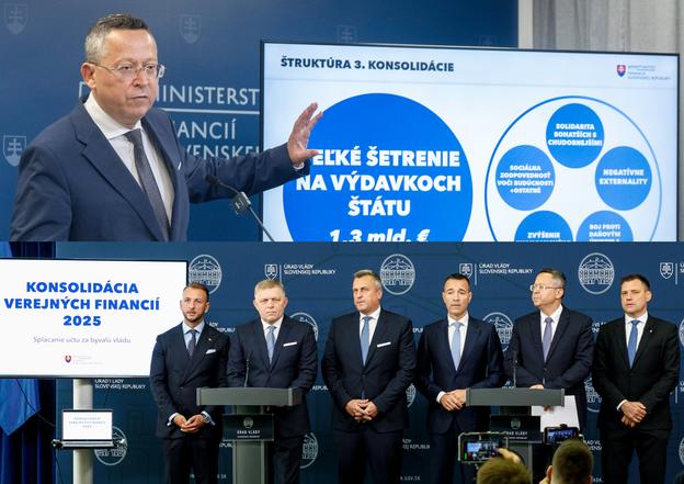 In 2024, several figures — including the prime minister and his coalition partners — unveiled the second consolidation package. This time, they left the finance minister to present the next wave of belt-tightening alone.