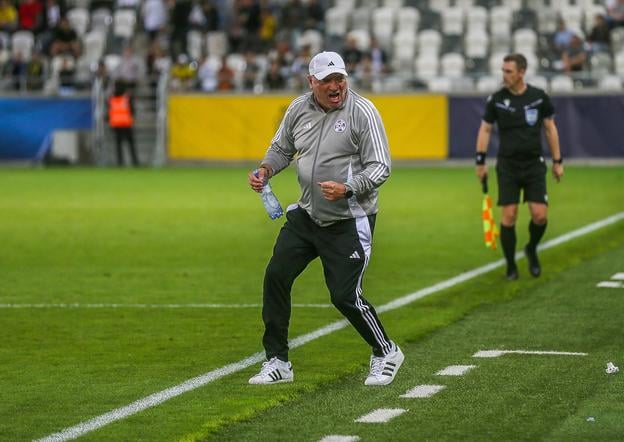 Mikuláš Radványi mal dobrú ruku pri striedaní. Dvaja hráči (Mashike, Mišovič) strelili góly, dvaja (Palát, Gamboš) si pripísali asistencie.