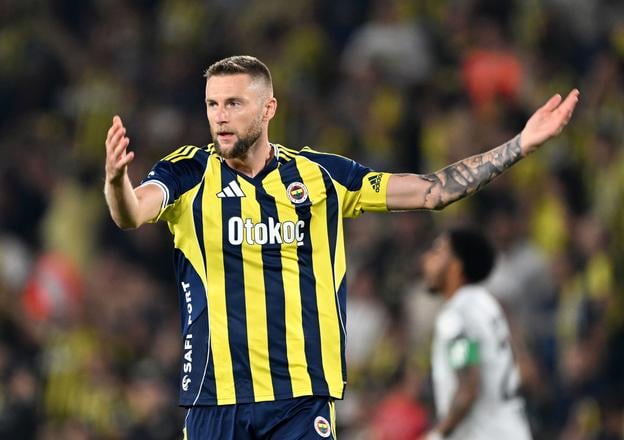 Milan Škriniar má zo Slovákov v ére samostatnosti najviac štartov v Lige majstrov. V drese Fenerbahce, ktorý si oblieka od začiatku tohto roka, však zatiaľ na prvý zápas v LM čaká a nedočká sa ho ani v sezóne 2025/26. 