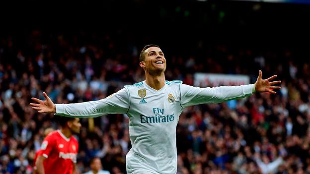 Cristiano Ronaldo je rekordér Ligy majstrov v počte odohraných zápasov aj strelených gólov, väčšinu dosiahol ako hráč 15-násobného víťaza tejto súťaže Realu Madrid. 
