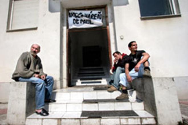 Helping the homeless is one of NGOs' priorities.