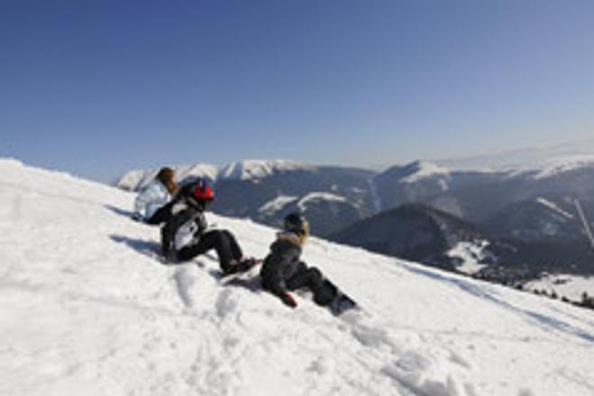 In spite of warm weather some ski resorts have planty of snow