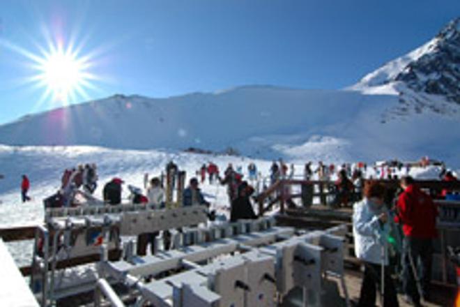 Lomnické Sedlo is repeatedly a site for excellent skiing conditions.
