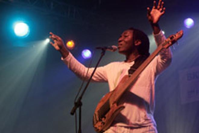 Richard Bona, jazz genius, will play a solo show in Bratislava on April 14.

