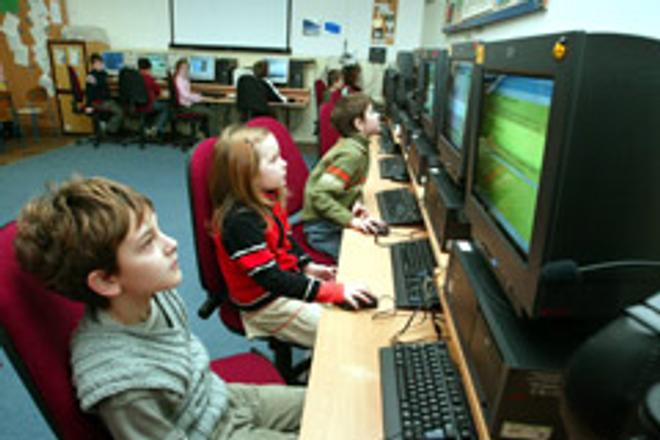 Some Slovak children might soon get state support and free computers.