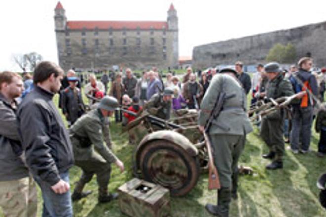 Members of the War History Club recently re-enacted the 1945 battle for Bratislava Castle.