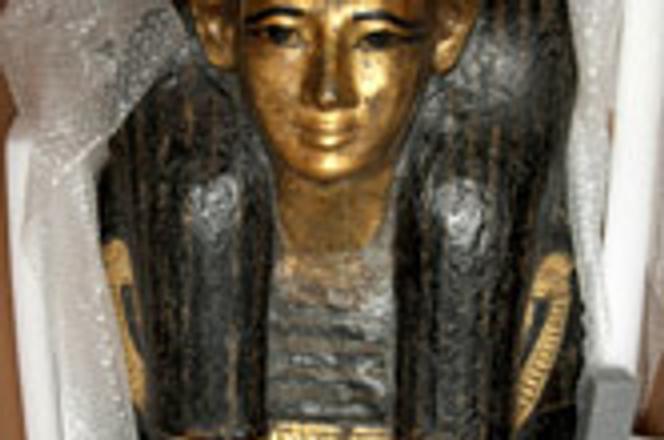 Kenamon's coffin is the main attraction.