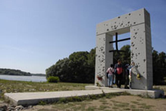 A memorial in Devín to those who were killed trying to flee.