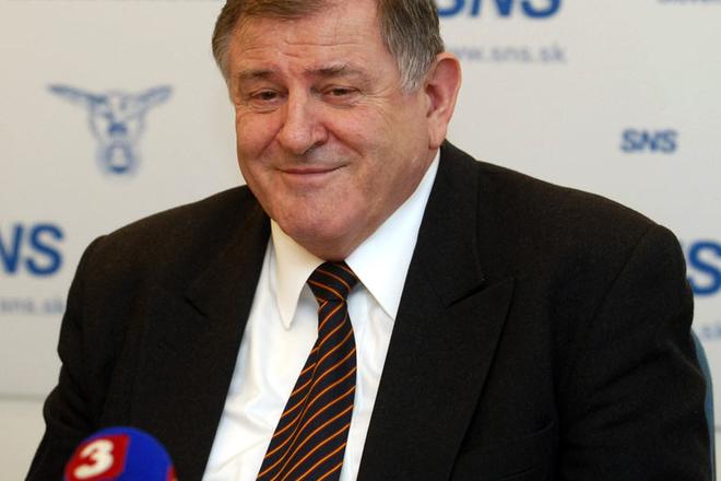 Movement for a Democratic Slovakia boss and former prime minister Vladimír Mečiar remains unacceptable to some European Democratic Party members. The HZDS has been knocking at the door of the European political grouping, seeking  full membership.