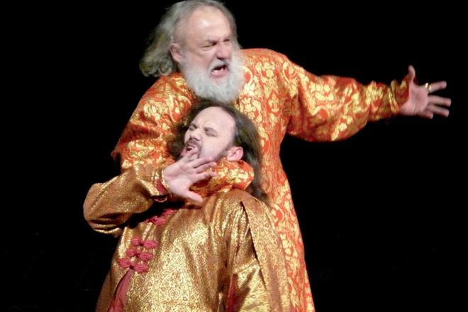 Boris Godunov tells the story of a 17th century Russian ruler.
