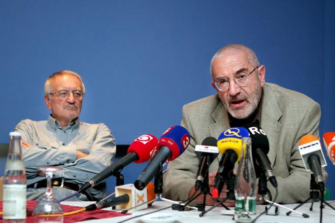 Eduard Kováč (right), executive director of the Association of Health Insurers.