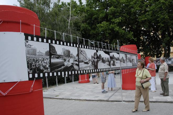 The Bielik display marks the 1968 invasion .