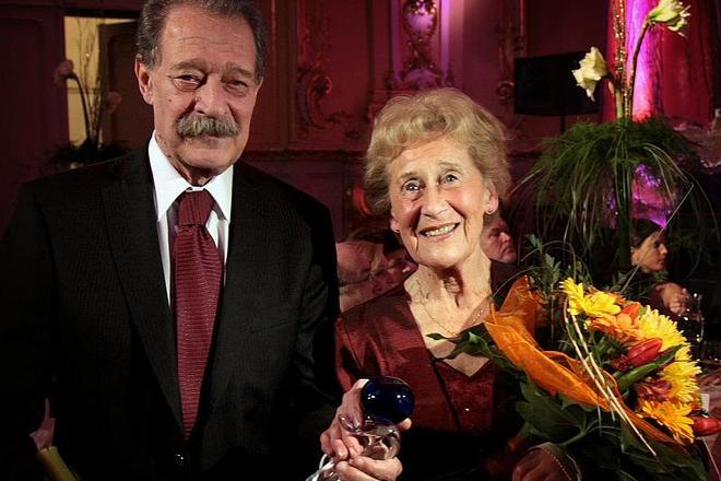 Tomáš Janovic and Eva Siracká are the new Bratislavská Čučoriedka laureates.