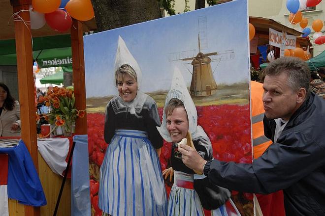 Having fun at one of the Dutch stalls.